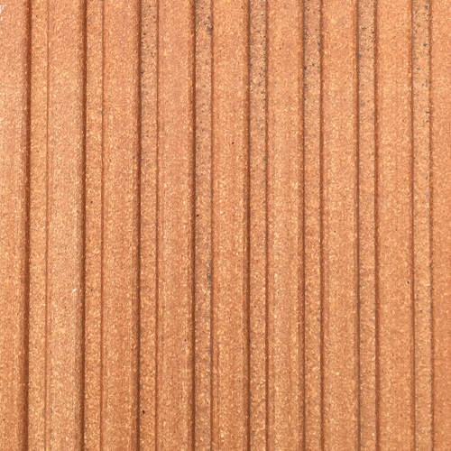 WPC mit kräftig intensiviertem Farbton