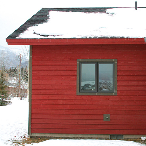 Farbig deckende Wetterschutzfarbe